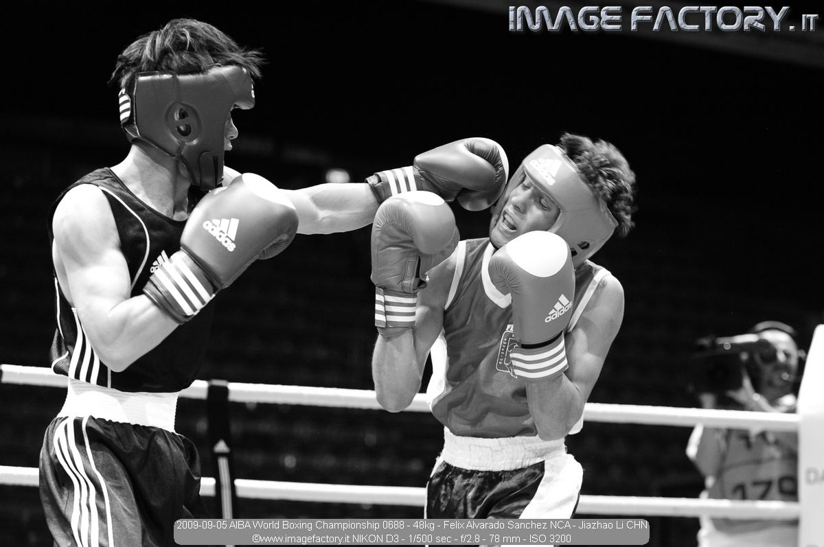 2009-09-05 AIBA World Boxing Championship 0688 - 48kg - Felix Alvarado Sanchez NCA - Jiazhao Li CHN